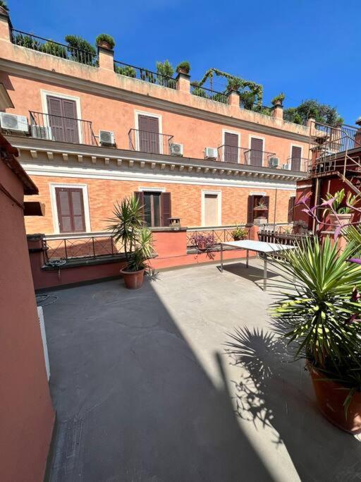 Campo De' Fiori Rooftop Apartment Rome Exterior photo